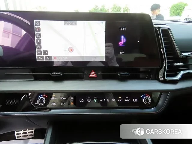 Kia Sportage 5th Generation Hybrid 2024 Черный из Кореи, фото 2