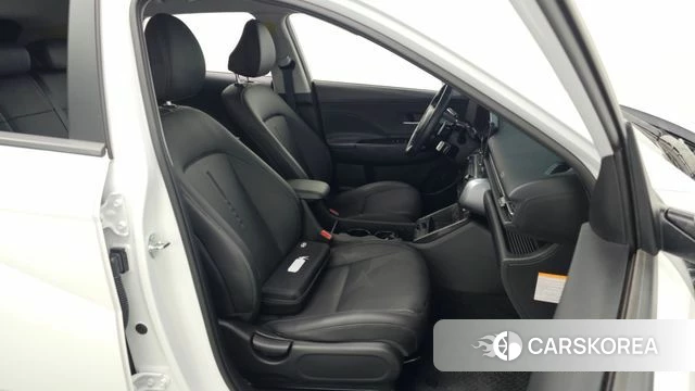 Hyundai Kona Hybrid (SX2) 2024 Белый из Кореи, фото 2