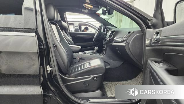 Jeep Grand Cherokee 2020 Черный из Кореи, фото 2