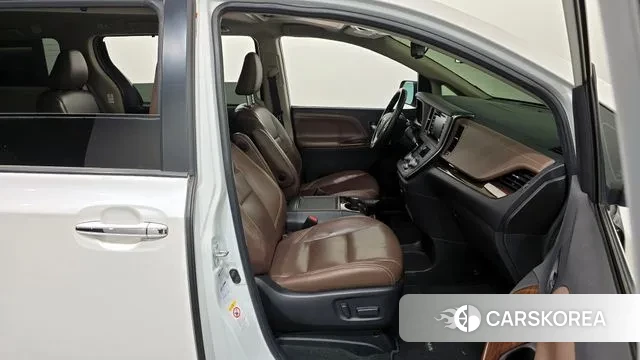 Toyota Sienna 2019 Белый из Кореи, фото 2