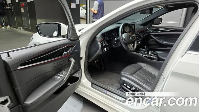 BMW 5 Series (G30) 2020 Белый из Кореи, фото 2