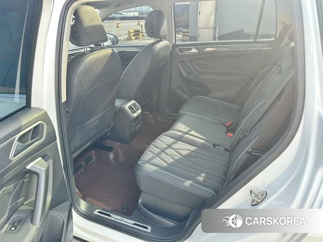 Volkswagen Tiguan L 2024 Белый из Китая, фото 2