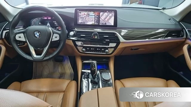 BMW 5 Series (G30) 2020 Белый из Кореи, фото 2