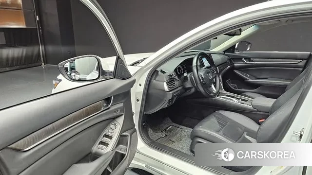 Honda Accord 10th Generation 2022 Белый из Кореи, фото 2