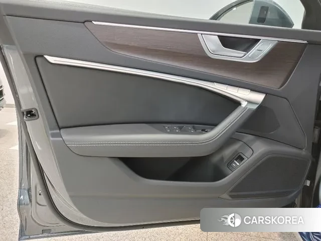 Audi A6 (C8) 2022 Белый из Кореи, фото 2