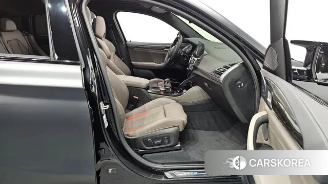 BMW X4M (G02) 2024 Черный из Кореи, фото 2