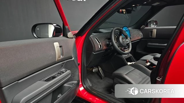 Mini Cooper S Countryman 3rd Generation 2025 Красный из Кореи, фото 2