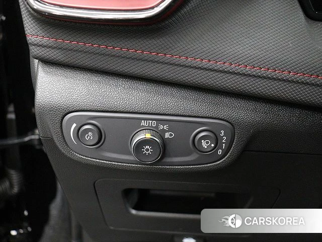 Chevrolet (GM Daewoo) The New Trail Blazer 2024 Черный из Кореи, фото 2