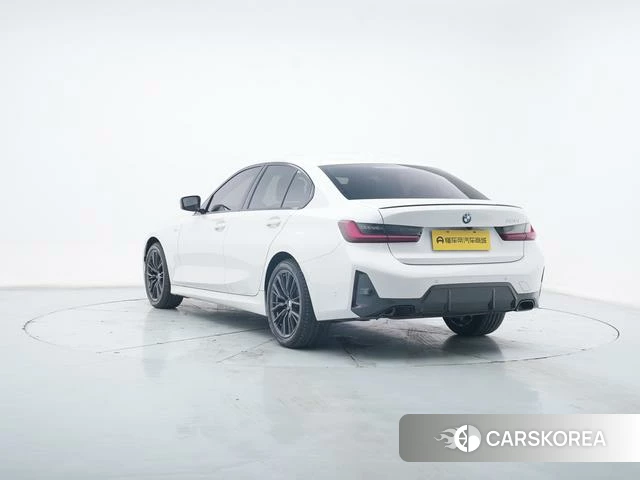 BMW 3 series 2024 Белый из Китая, фото 2