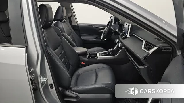 Toyota RAV4 5th Generation 2019 Серебряный из Кореи, фото 2