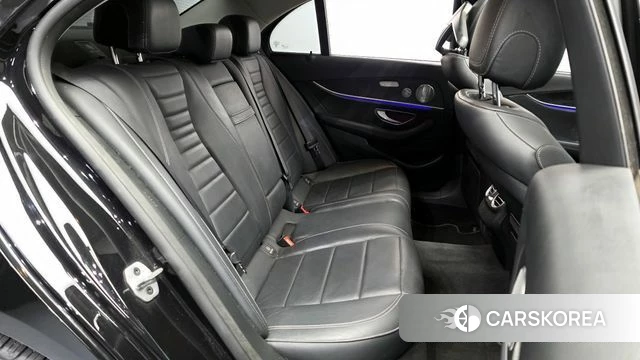 Mercedes-Benz E-Class W213 2019 Черный из Кореи, фото 2