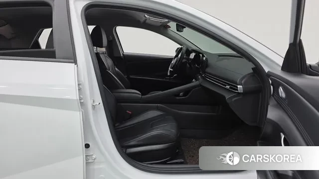 Hyundai Avante (CN7) 2021 Белый из Кореи, фото 2