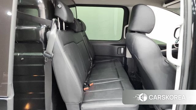 Hyundai Staria 2023 Черный из Кореи, фото 2