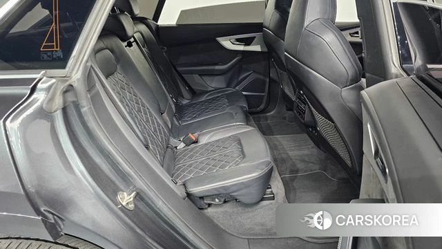 Audi Q8 (4M) 2022 Серый из Кореи, фото 2