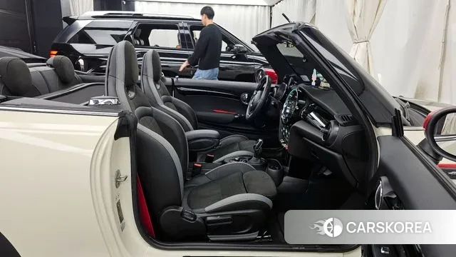 Mini Cooper S Convertible 2021 Жемчужный цвет из Кореи, фото 2