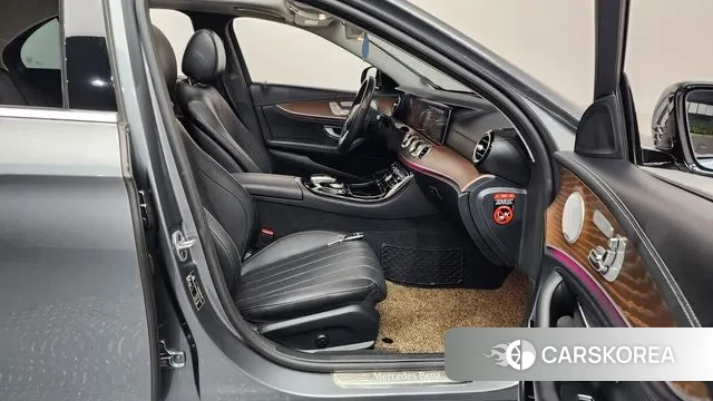 Mercedes-Benz E-Class W213 2019 Серый из Кореи, фото 2