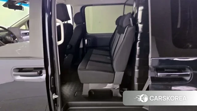 Hyundai Staria 2023 Черный из Кореи, фото 2