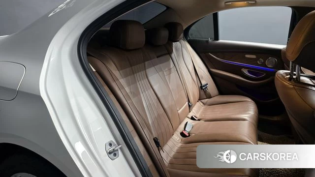 Mercedes-Benz E-Class W213 2018 Белый из Кореи, фото 2