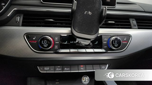 Audi A4 (B9) 2019 Белый из Кореи, фото 2