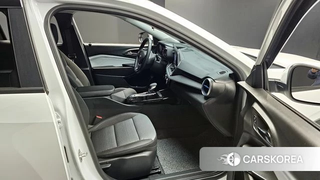 Chevrolet (GM Daewoo) Trax Crossover 2024 Белый из Кореи, фото 2