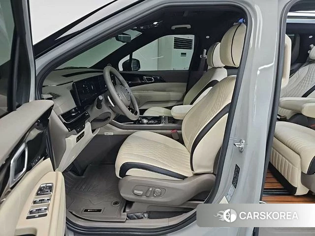 Kia The New Carnival 4th Generation 2024 Серебристо-серый из Кореи, фото 2