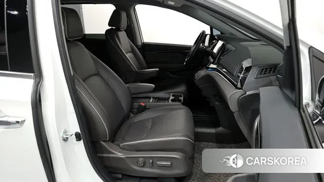 Honda Odyssey 2022 Белый из Кореи, фото 2