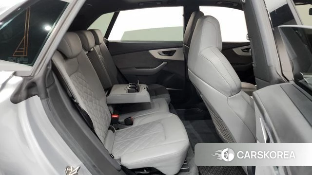 Audi Q8 (4M) 2020 Белый из Кореи, фото 2