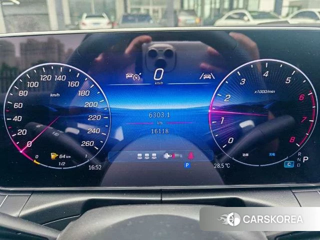 Mercedes-Benz Class C 2025 Белый из Китая, фото 2
