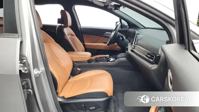 Kia Sportage 5th Generation 2021 Серебристо-серый из Кореи, фото 2