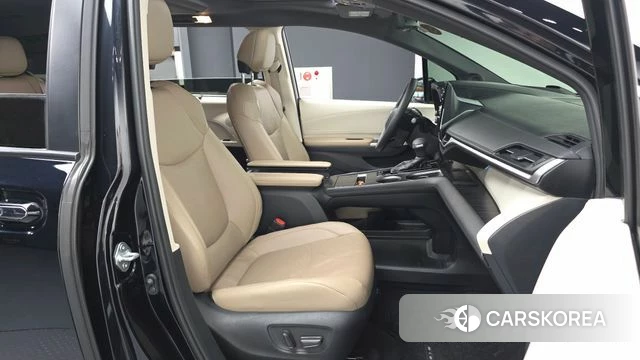 Toyota Sienna 4th Generation 2021 Черный из Кореи, фото 2