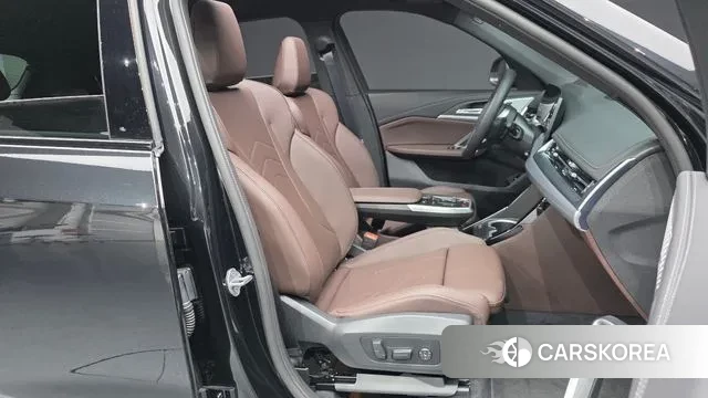 BMW X1 (U11) 2025 Черный из Кореи, фото 2