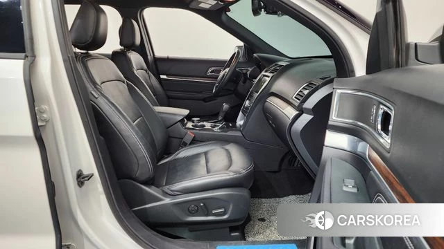 Ford Explorer 2019 Белый из Кореи, фото 2