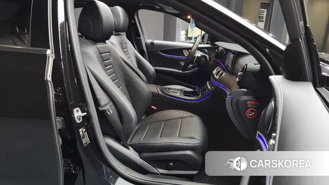 Mercedes-Benz E-Class W213 2020 Черный из Кореи, фото 2