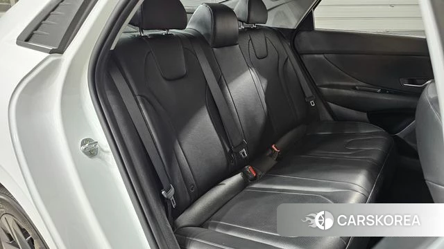 Hyundai Avante Hybrid (CN7) 2022 Белый из Кореи, фото 2