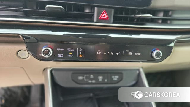 Kia The New Carnival 4th Generation 2023 Белый из Кореи, фото 2