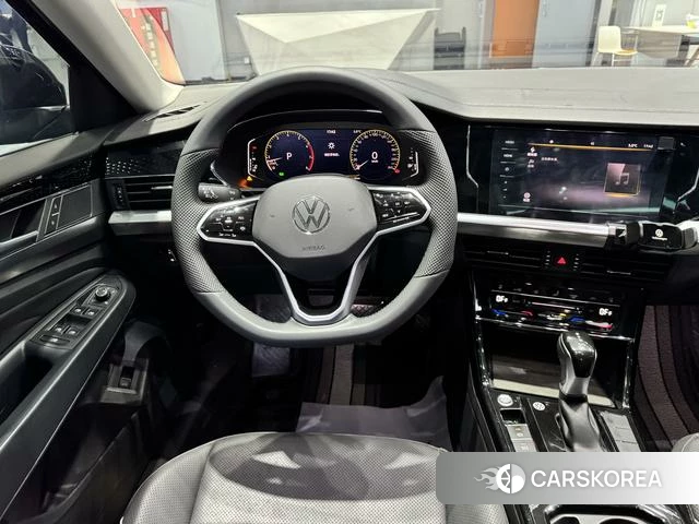 Volkswagen Passat 2024 Черный из Китая, фото 2