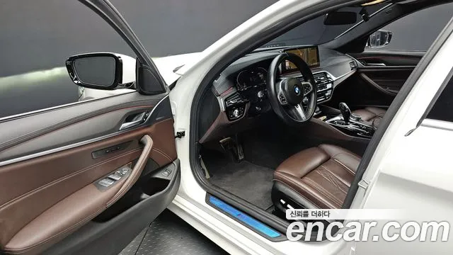 BMW 5 Series (G30) 2021 Белый из Кореи, фото 2