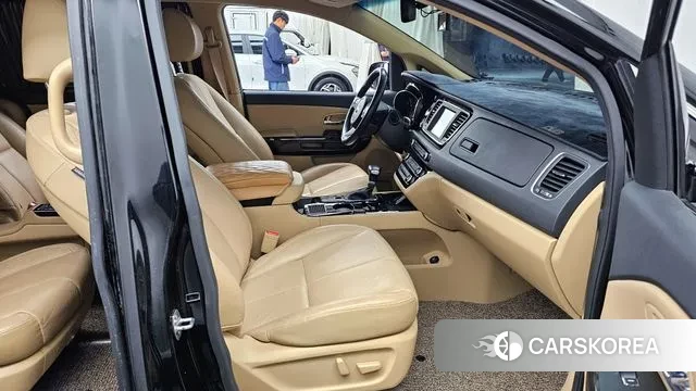 Kia The New Carnival 2018 Черный из Кореи, фото 2