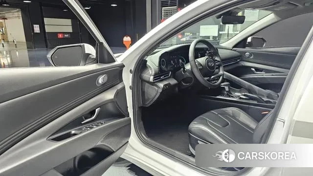 Hyundai The New Avante (CN7) 2023 Белый из Кореи, фото 2