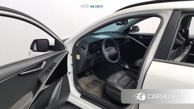 Kia Di Ol Nu Niro 2022 Белый из Кореи, фото 2