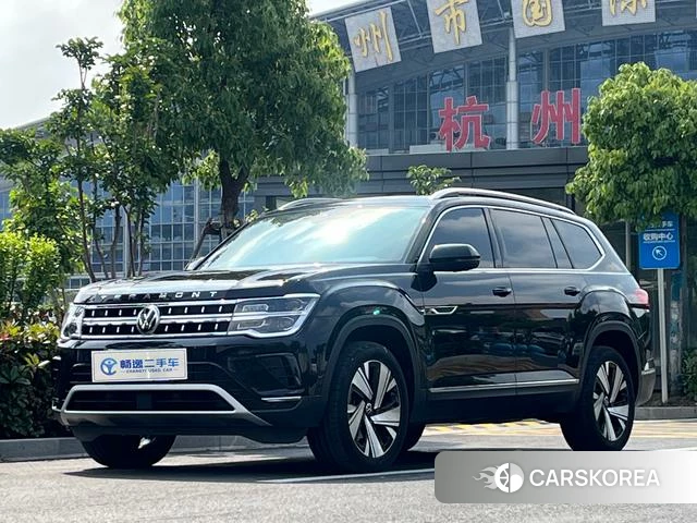 Volkswagen Tourang 2023 Черный из Китая, фото 2