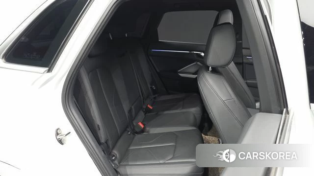 Audi Q3 (F3) 2020 Белый из Кореи, фото 2
