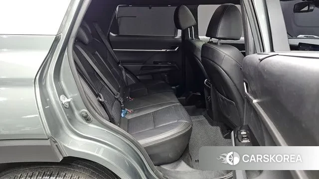 Ssangyong Torres 2022 Темно-зеленый из Кореи, фото 2