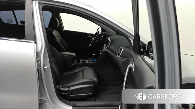 Kia Sportage The Bold 2021 Серебристо-серый из Кореи, фото 2