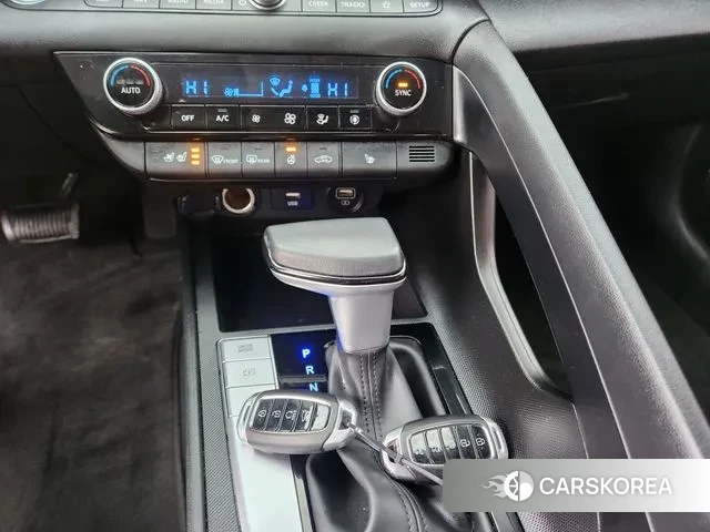 Hyundai Avante (CN7) 2022 Серебристо-серый из Кореи, фото 2