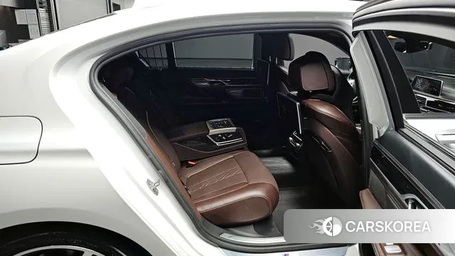 BMW 7 Series (G11) 2019 Белый из Кореи, фото 2