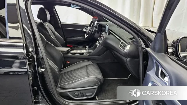 Genesis G70 2019 Черный из Кореи, фото 2