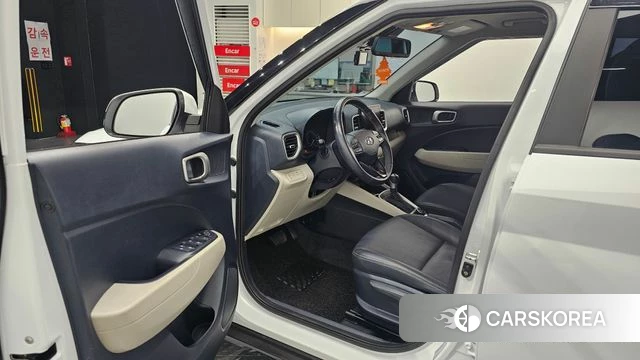 Hyundai Venue 2022 Белый из Кореи, фото 2