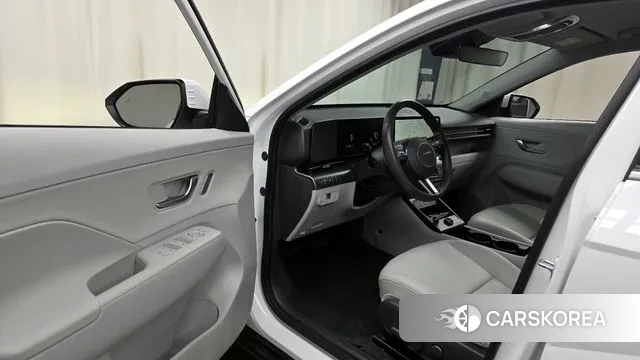 Hyundai Kona (SX2) 2023 Белый из Кореи, фото 2