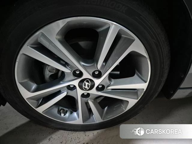 Hyundai Avante AD 2018 Серый из Кореи, фото 2
